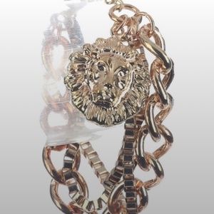 Lion charm chain bracelet